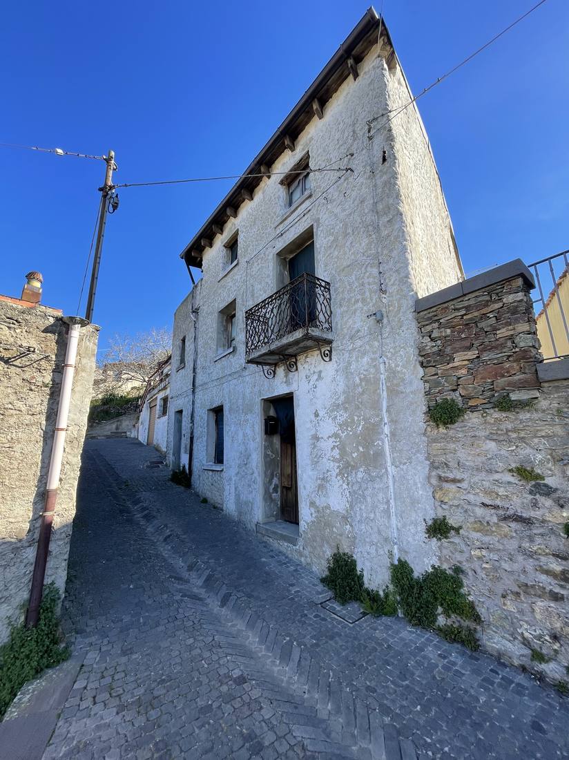 A steep cobbled lane